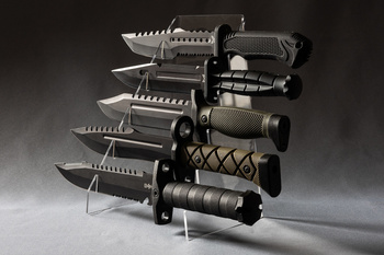 Stojak ekspozycyjny na noże BSH ADVENTURE S1